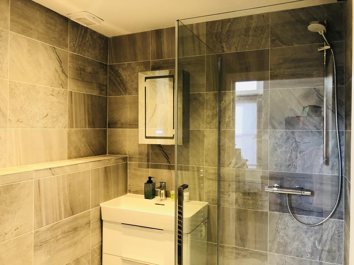 Spacious & Modern 2 Bed Apartment At Knightsbridge Лондон Экстерьер фото